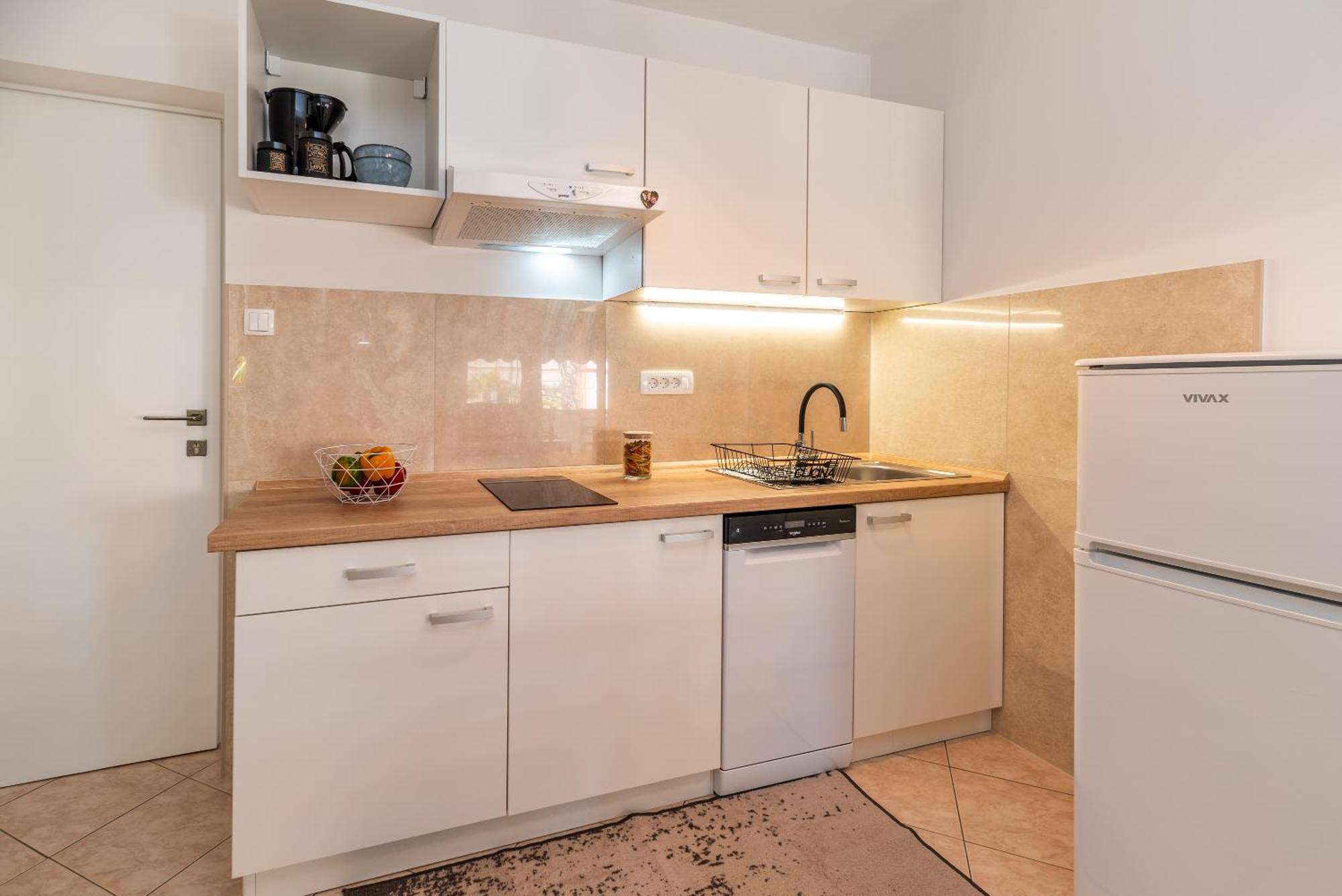 Apartments House Pinezic Malinska Quarto foto